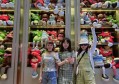杭州富阳区里山镇附近ktv招聘包厢服务员,跟领队还是直招